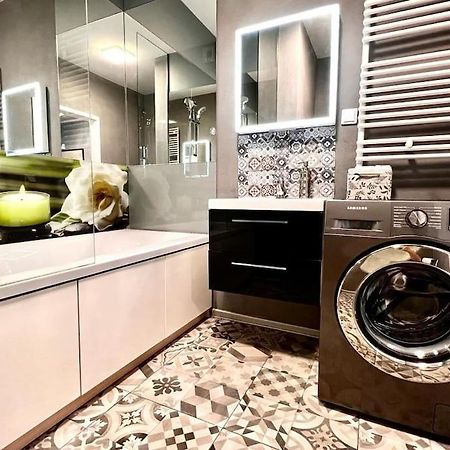 Stylish Apartment In City Centre Cracovie Extérieur photo